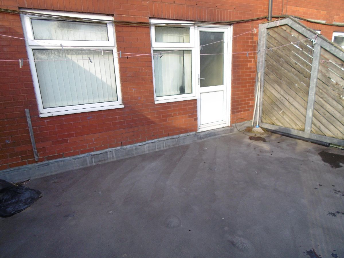 3 bed to rent in Waterloo Street, Oldham OL4 Zoopla