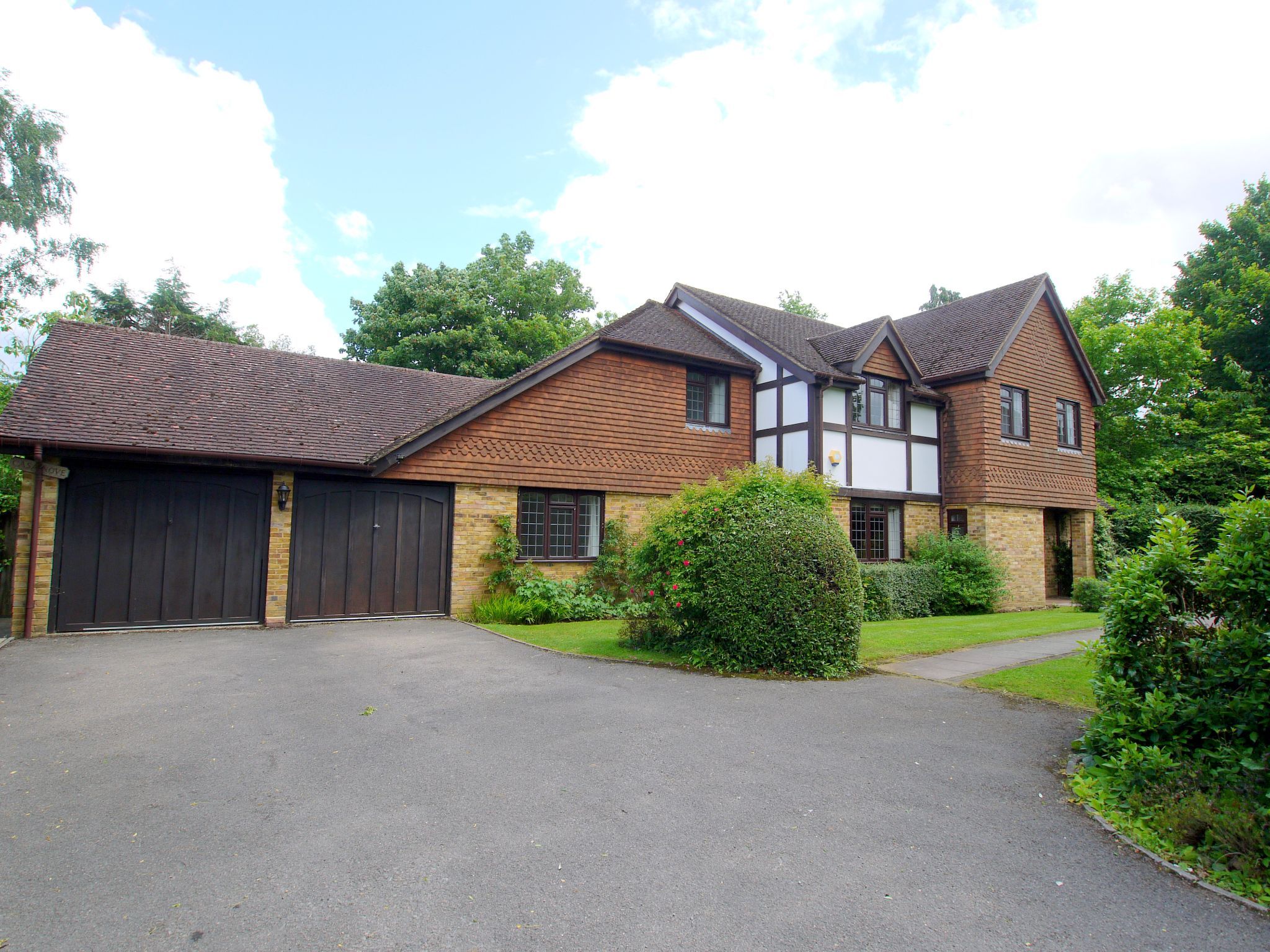 5 bed detached house for sale in Clenches Farm Road, Sevenoaks TN13