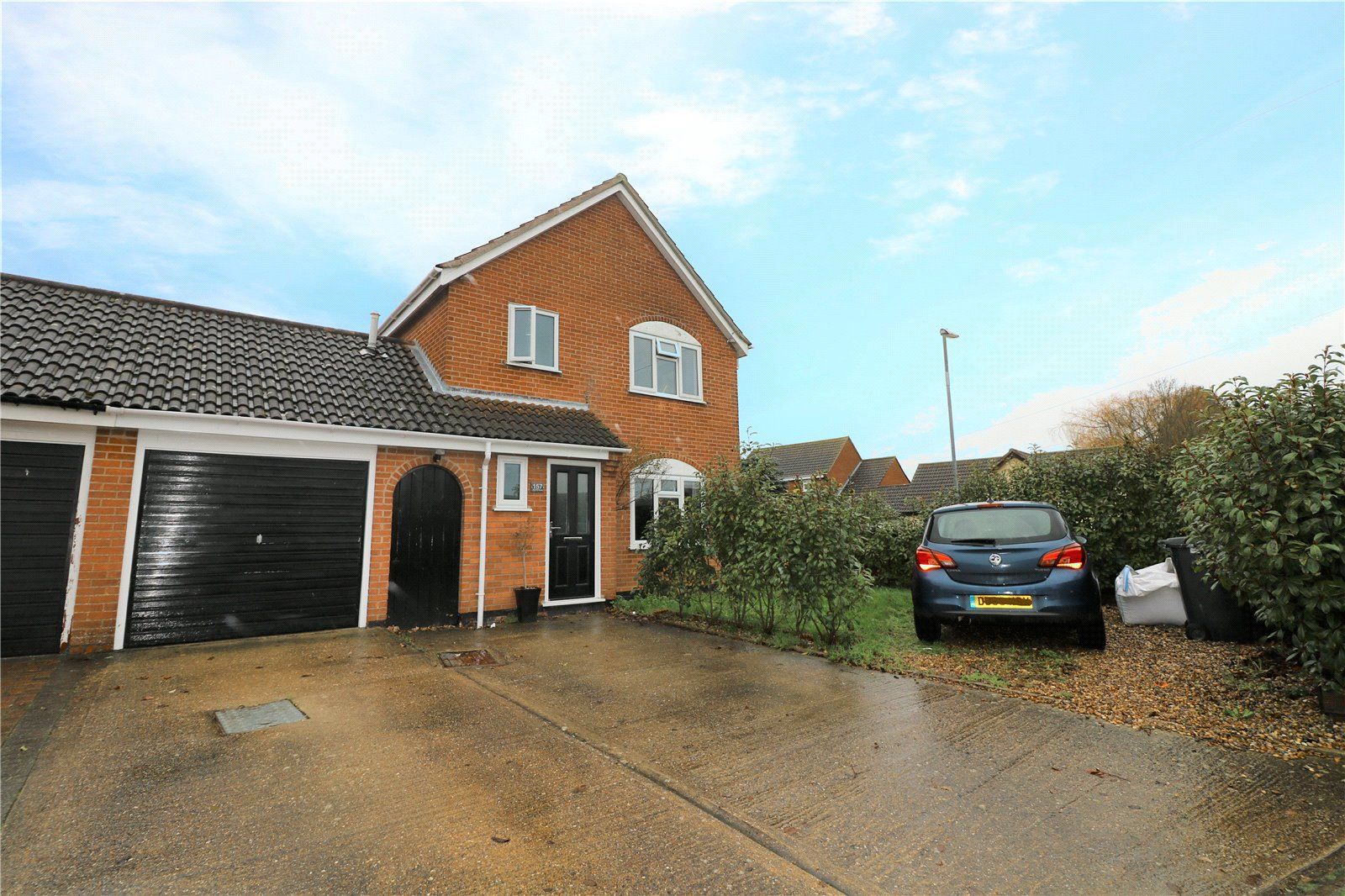 3 bed linkdetached house for sale in Lime Tree Avenue, Wymondham
