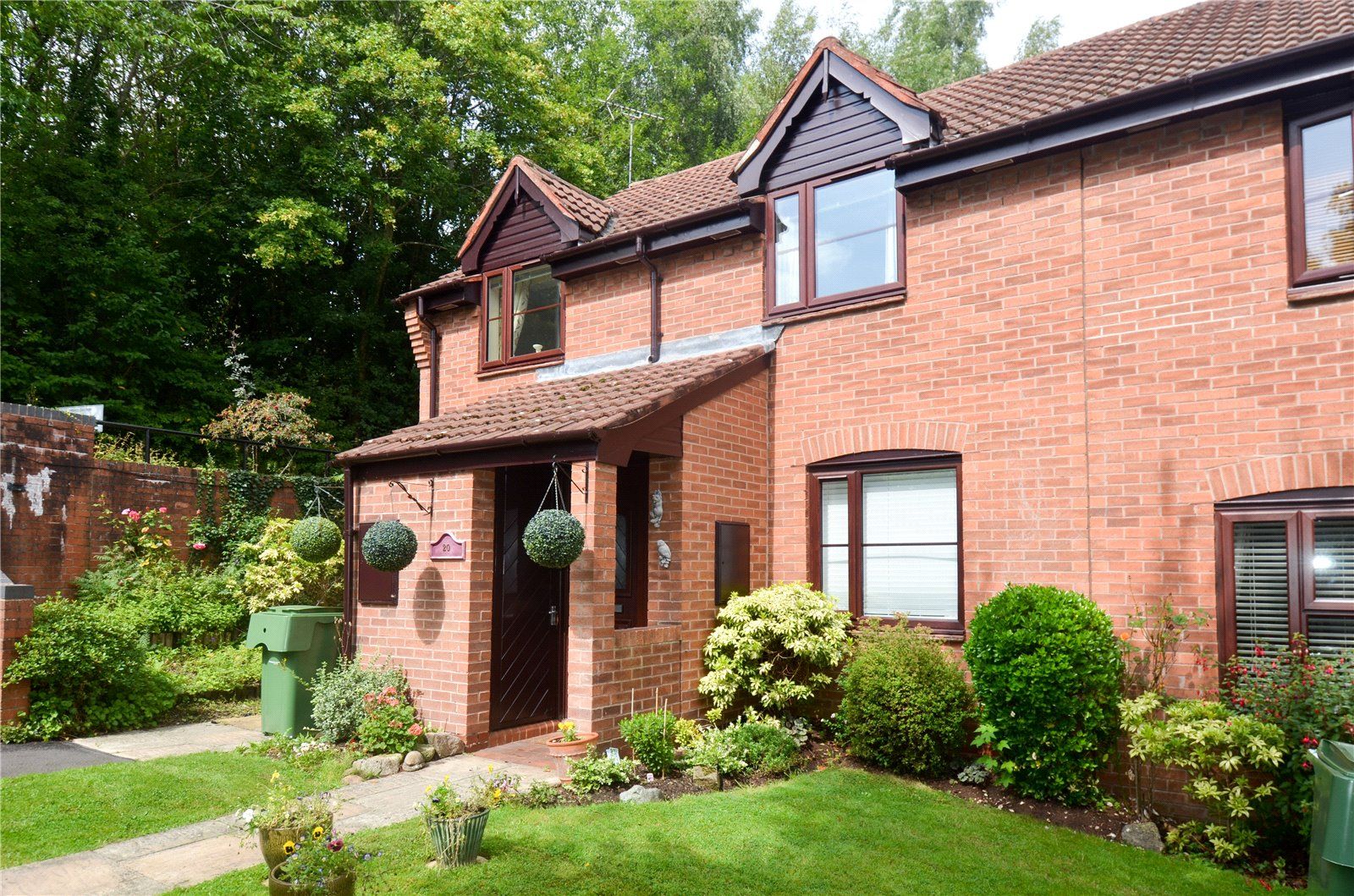 2 bed flat for sale in Station Approach, Barnt Green, Birmingham B45