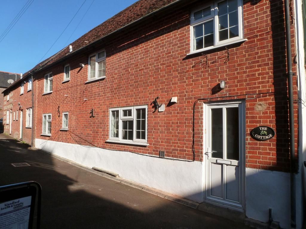 2 bed terraced house for sale in Bell Inn Yard, Salisbury Street