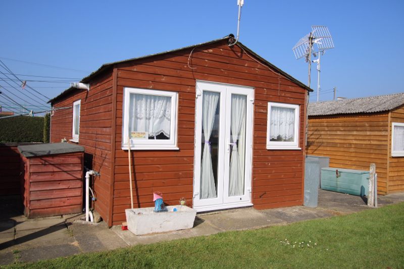 2 bed property for sale in Sheppey Village, Sheerness ME12 Zoopla