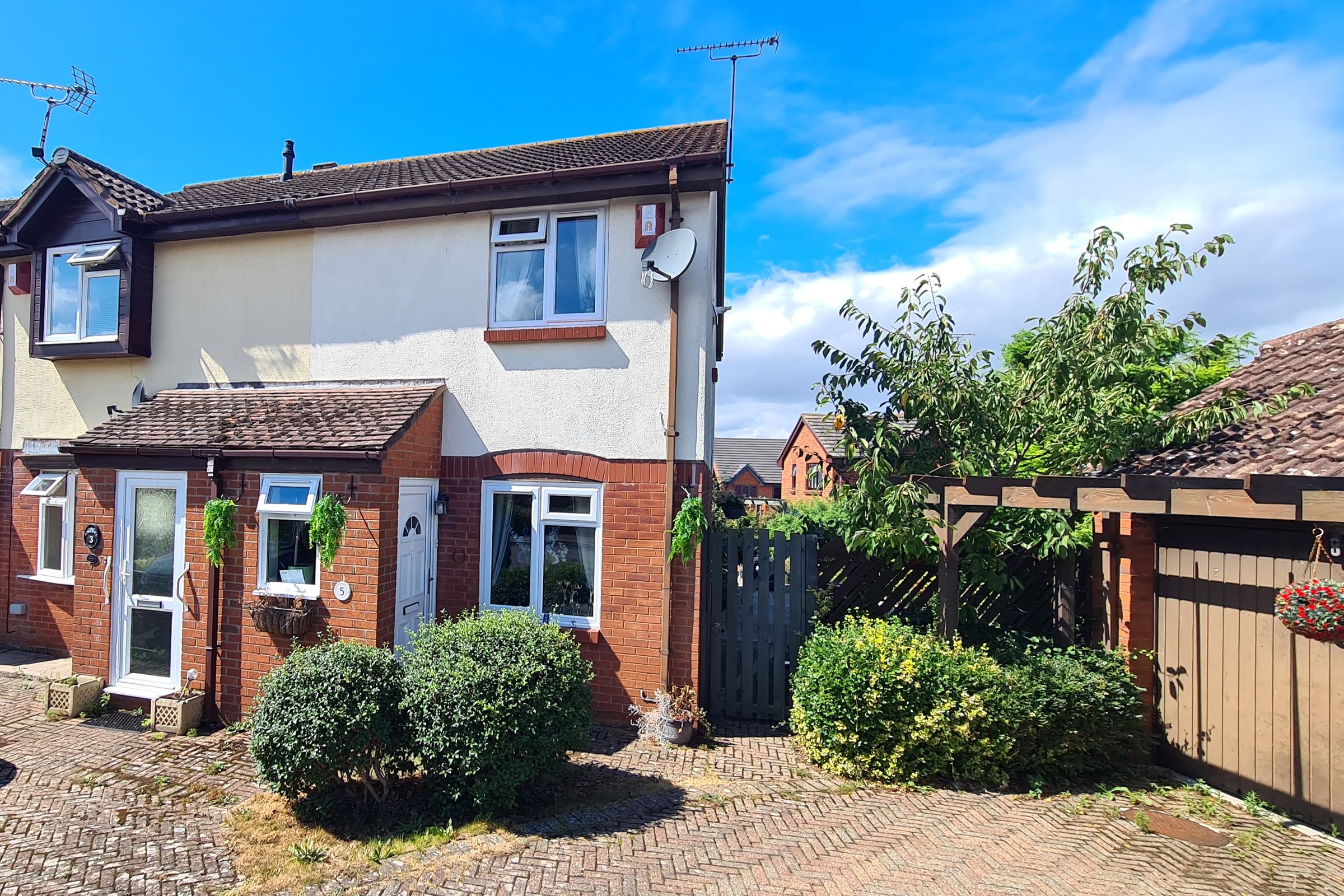2 bed semidetached house for sale in James Orchard, Berkeley GL13 Zoopla