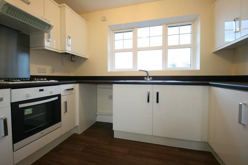 2 bed flat to rent in Butts Mead, Wick, Littlehampton, West Sussex BN17