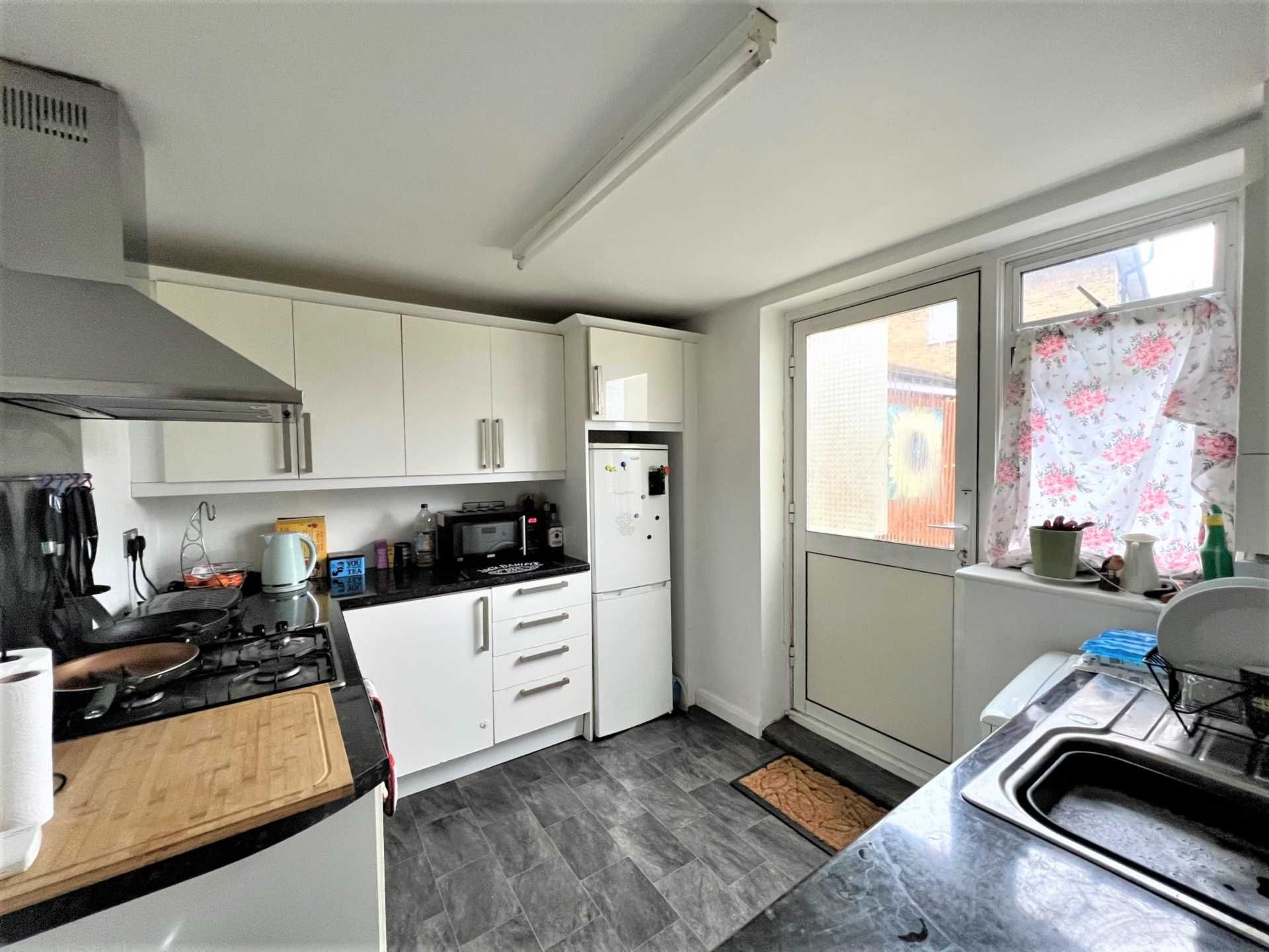2 bed terraced house to rent in Morden, Morden SM4 Zoopla