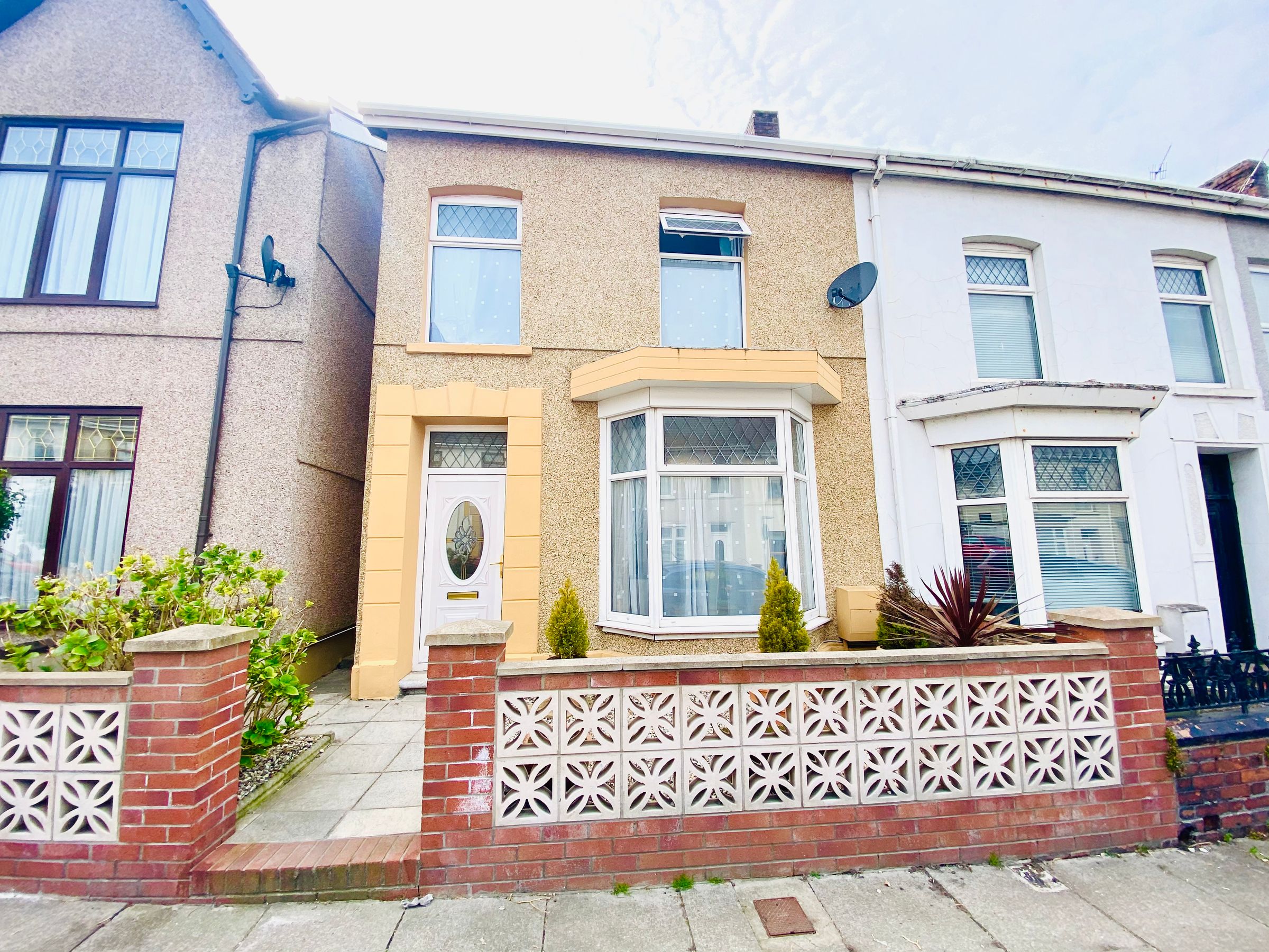 3 bed terraced house for sale in Albert Street, Llanelli SA15 Zoopla