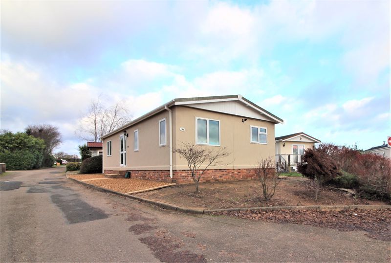 2 bed mobile/park home for sale in Sherwood Park, Walesby, Newark NG22