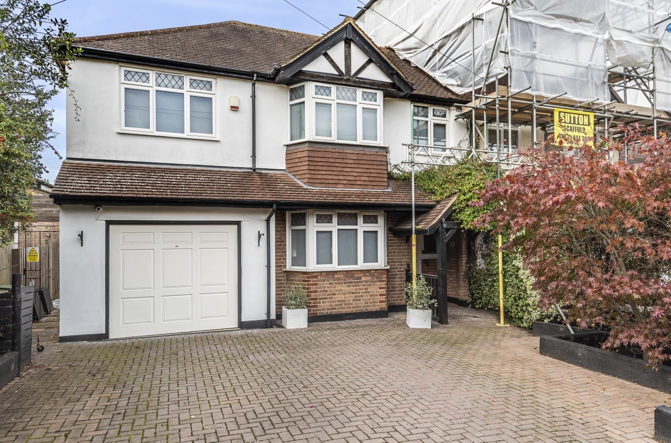 5 bed semidetached house for sale in Tudor Avenue, Worcester Park KT4