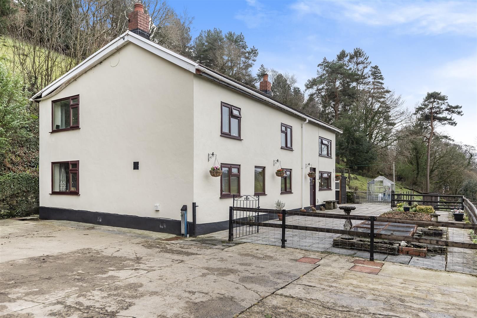 5 bed farm for sale in Garnswllt Road, Pentrebach, Pontarddulais, Swansea SA4 Zoopla