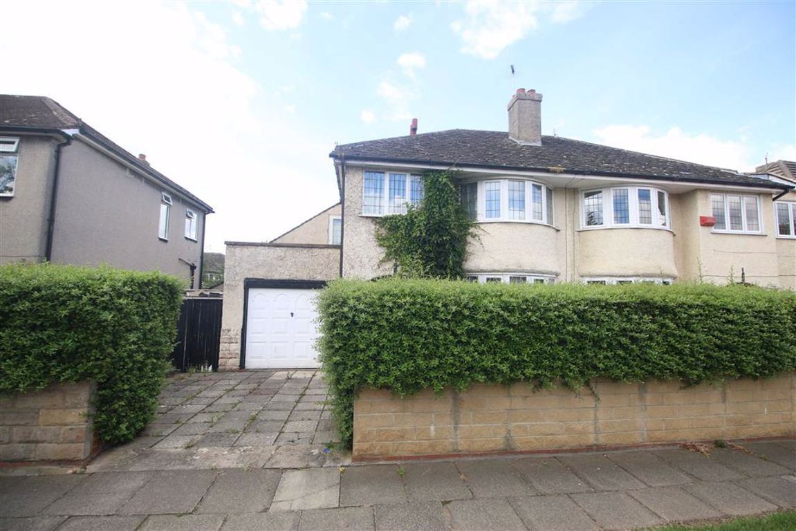 4 bed semidetached house for sale in Loraine Crescent, Darlington DL1