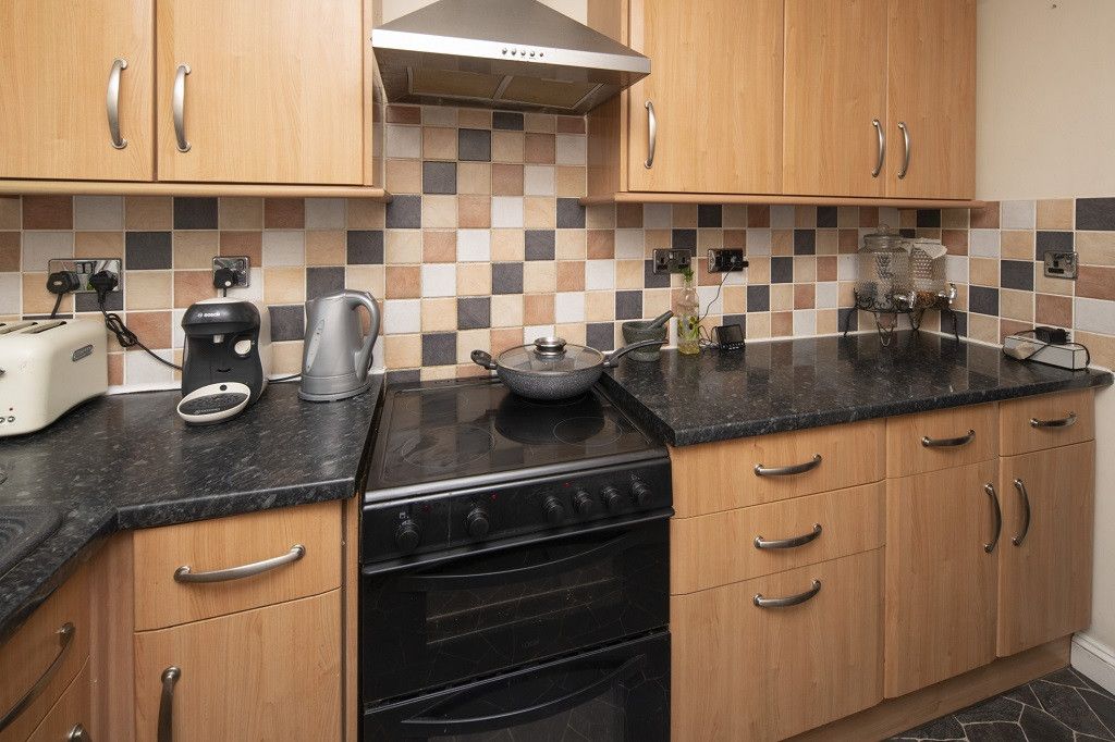 2 bed flat to rent in Rose Green Close, Bristol BS5 Zoopla