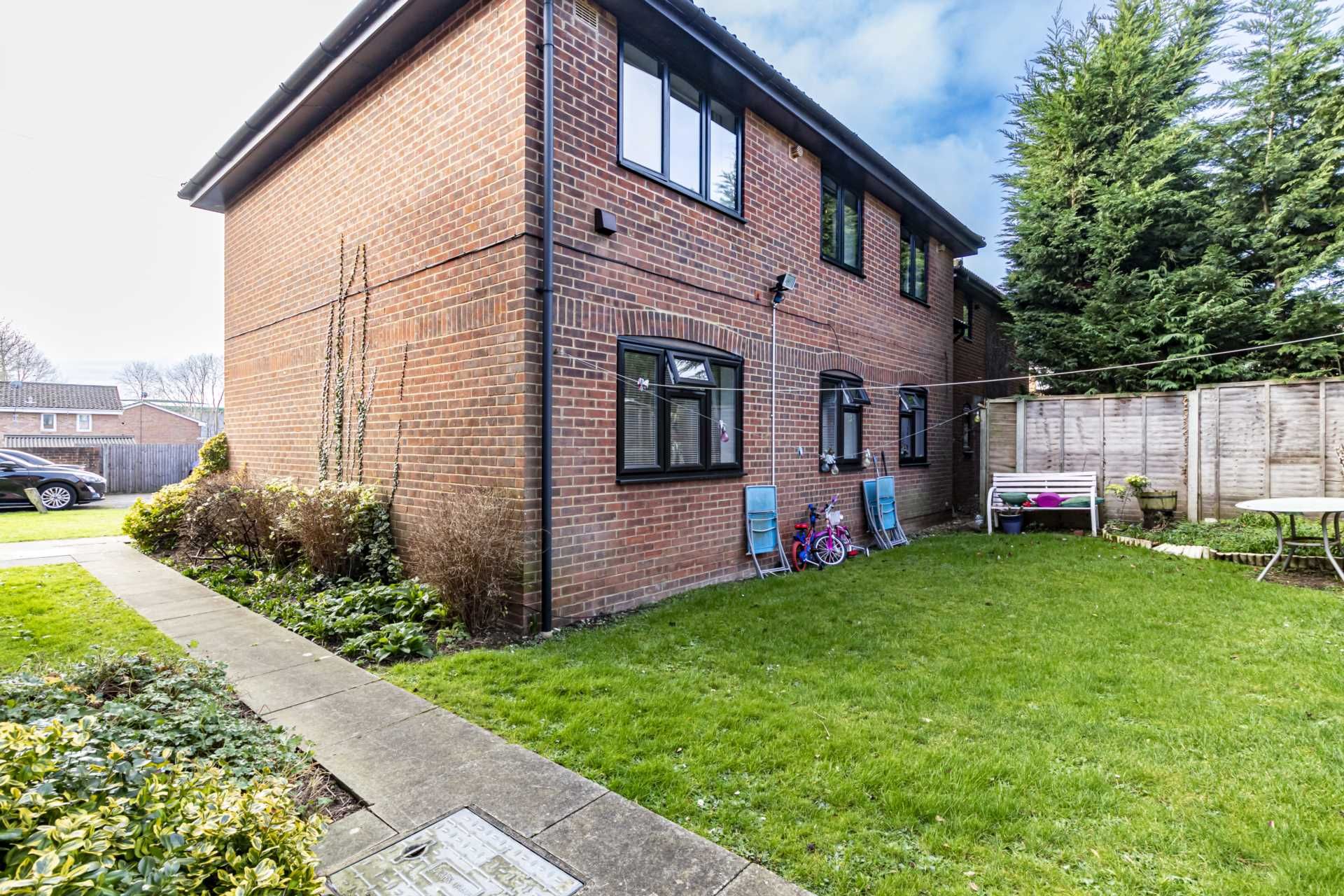 2 bed flat to rent in Holme Place, Hemel Hempstead HP2 Zoopla