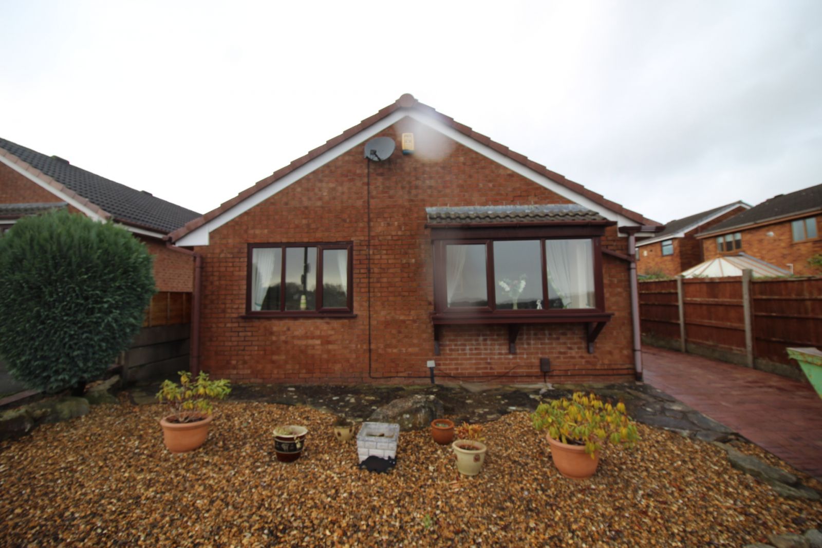 3 bed detached bungalow for sale in Criccieth Avenue, Aspull WN2 Zoopla