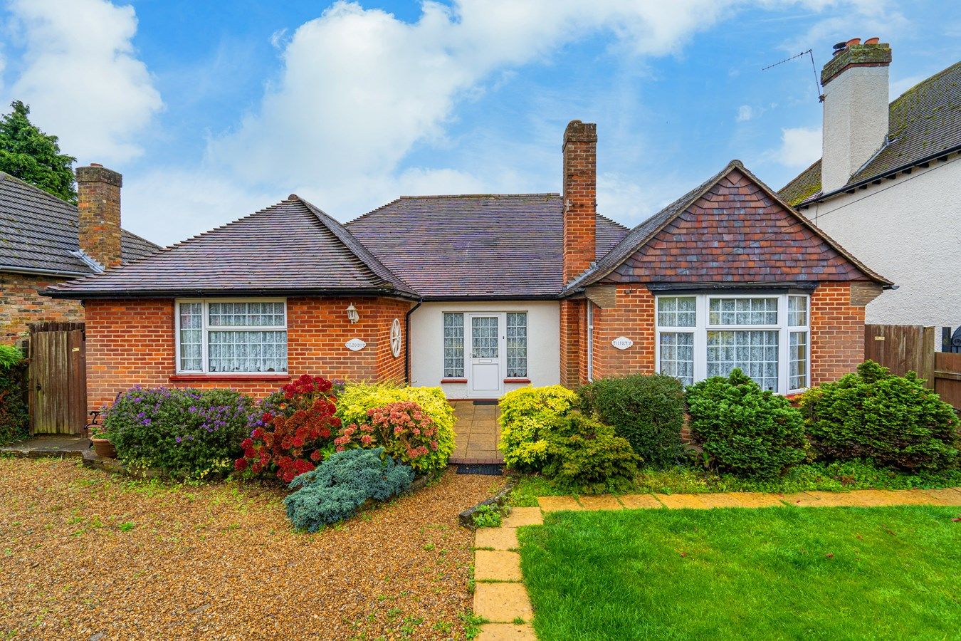 2 bed detached bungalow for sale in Langley Park Road, Iver SL0 Zoopla