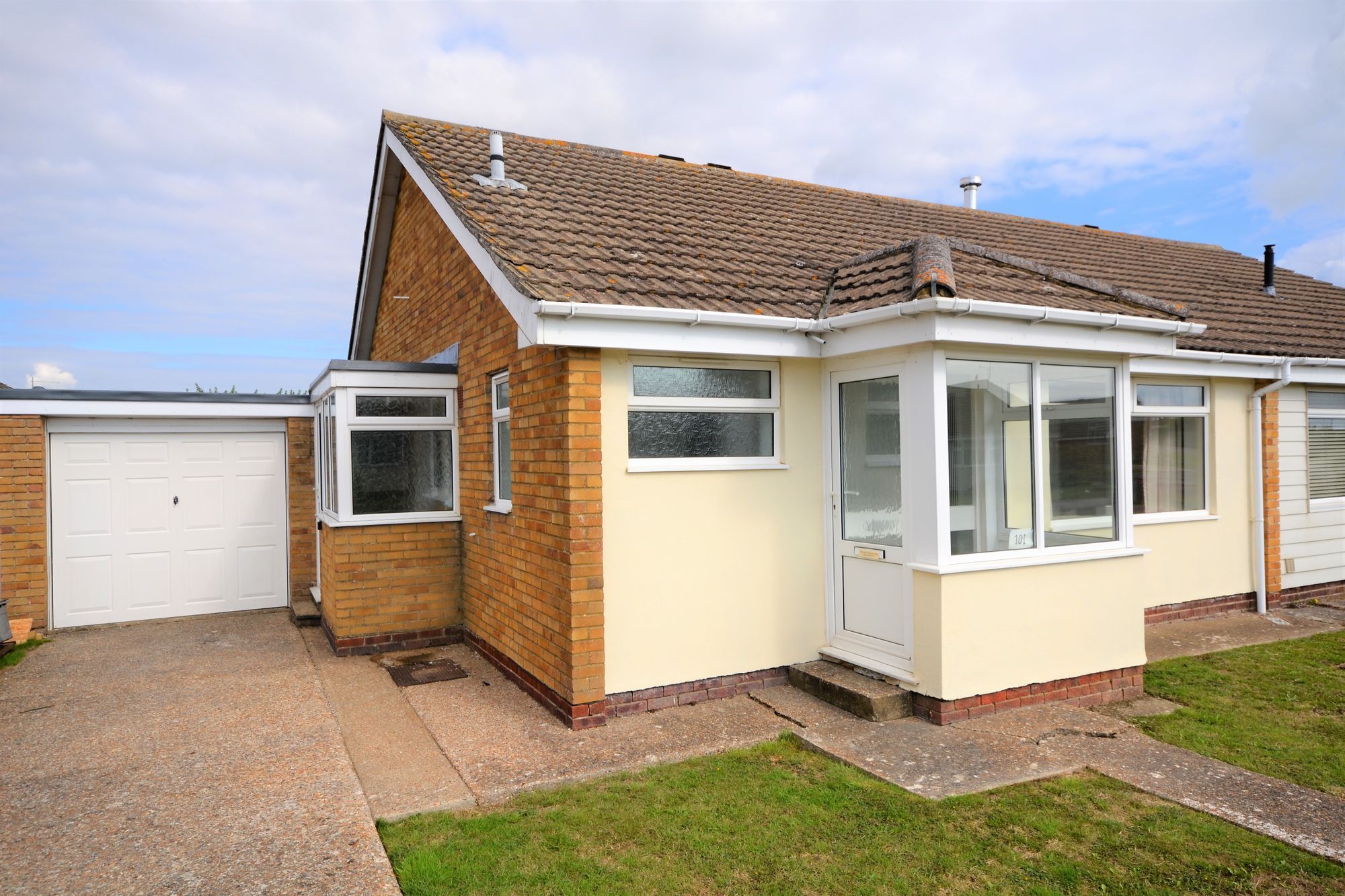 3 bed semidetached bungalow for sale in The Fairway, Dymchurch TN29