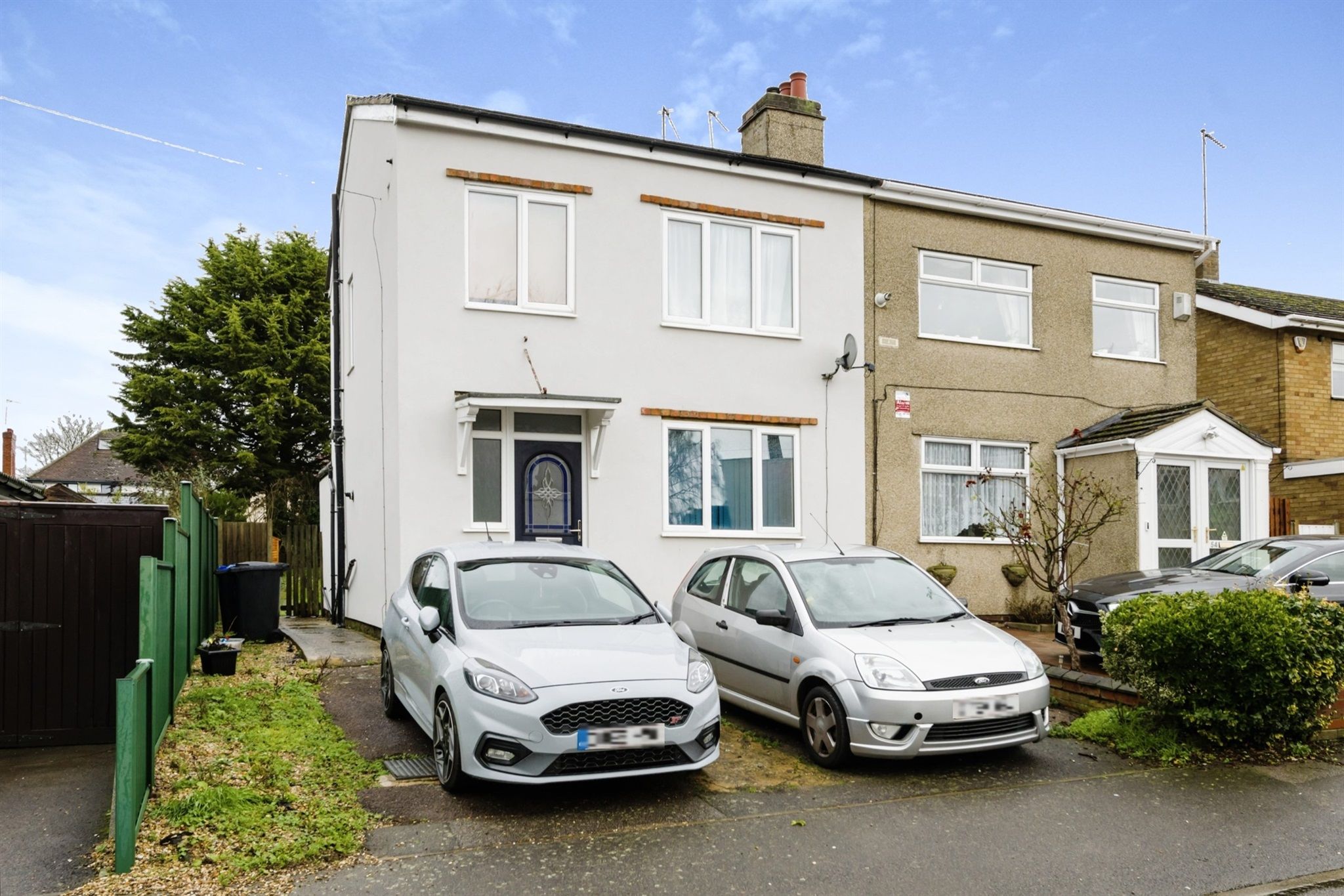 3 bed semidetached house for sale in Foxgrove Avenue, Kingsthorpe