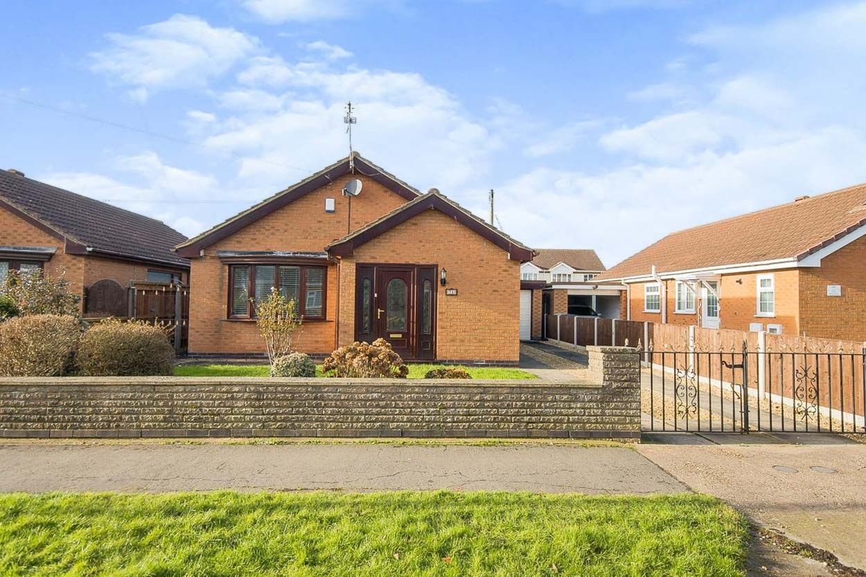 2 bed detached bungalow for sale in Briar Way, Skegness PE25 Zoopla