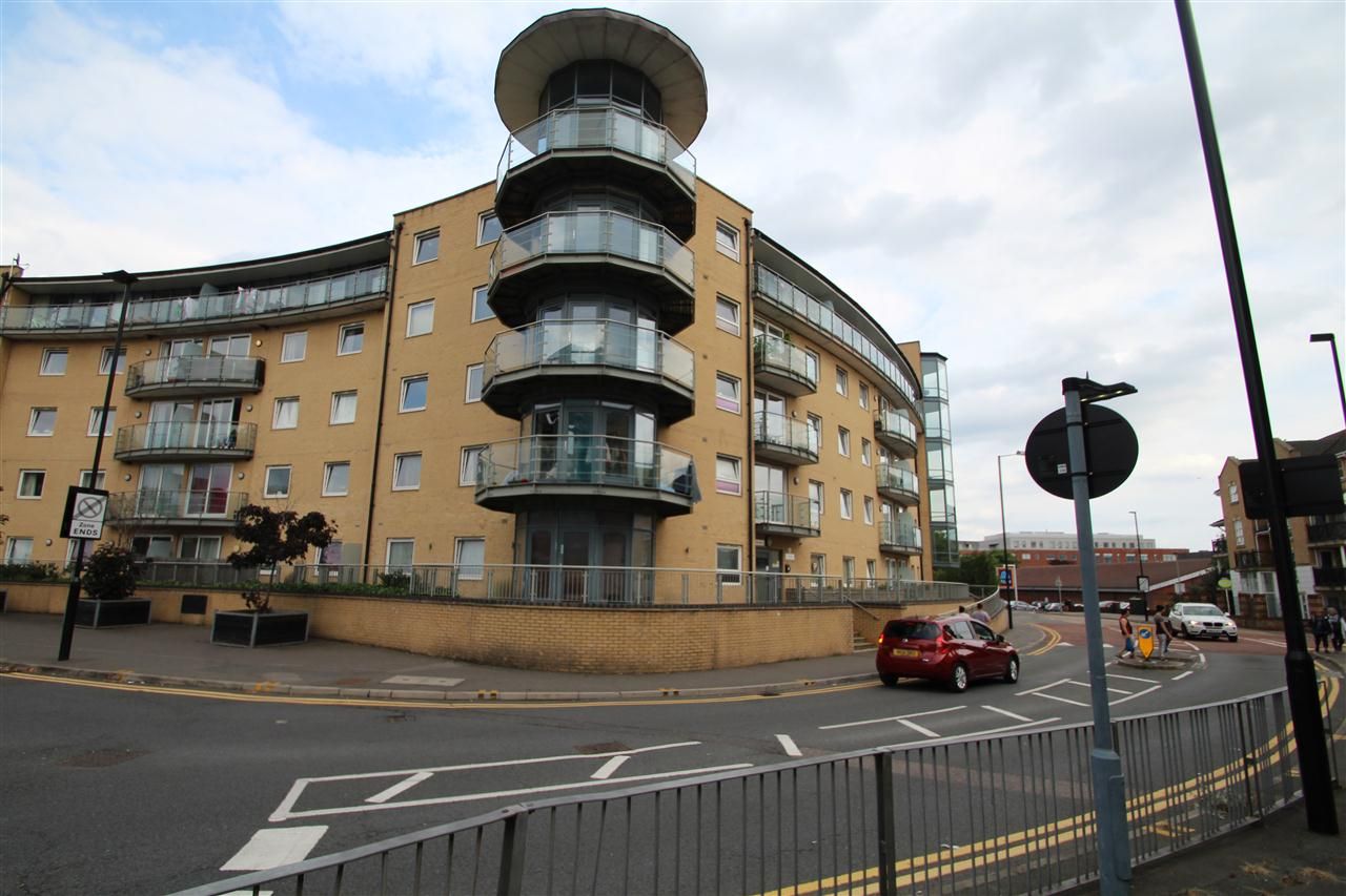 2 bed flat to rent in Berberis House, Highfield Road, Feltham TW13 Zoopla