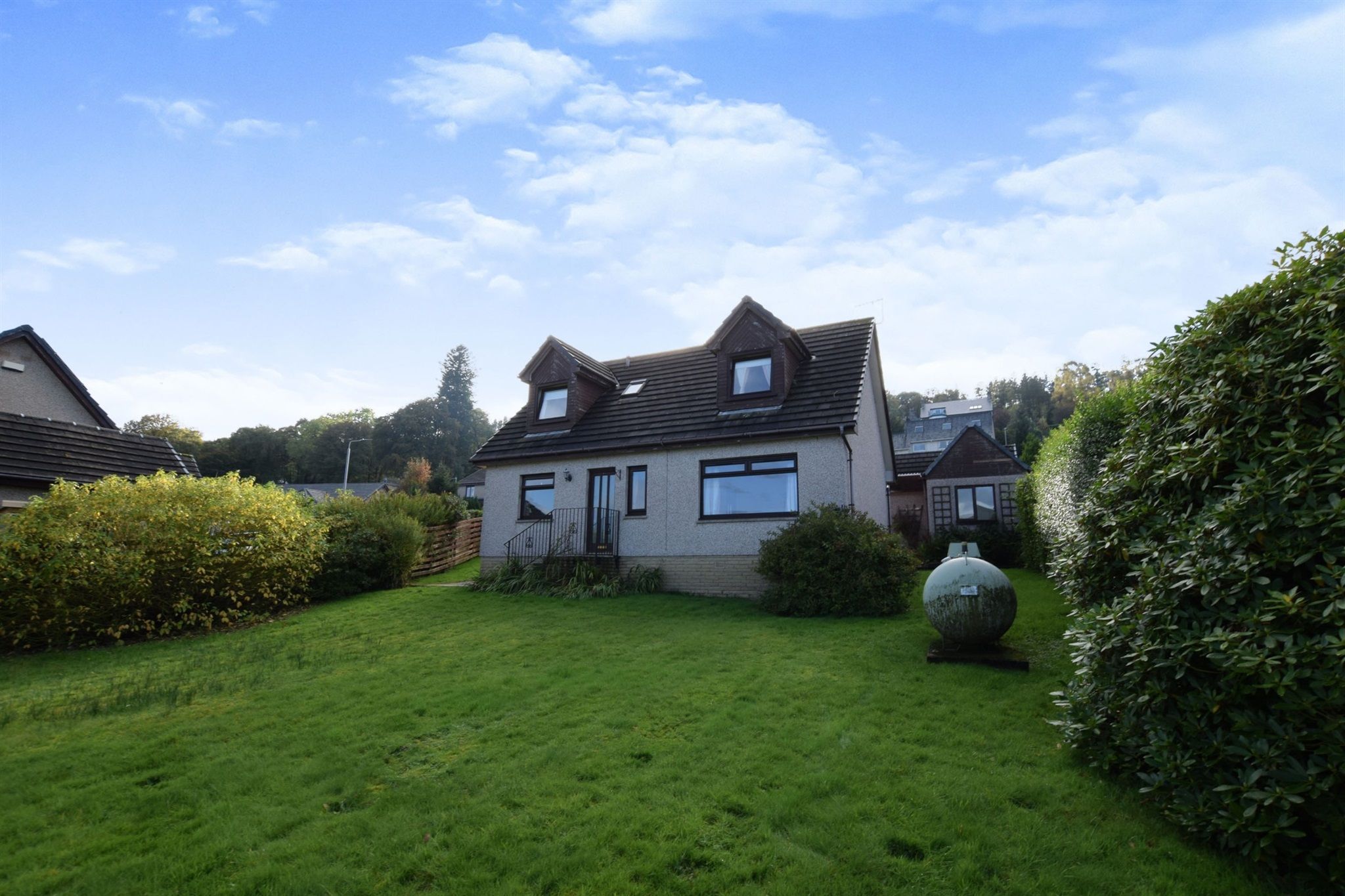 3 Bed Detached House For Sale In Brookend Brae, Clynder, Helensburgh 