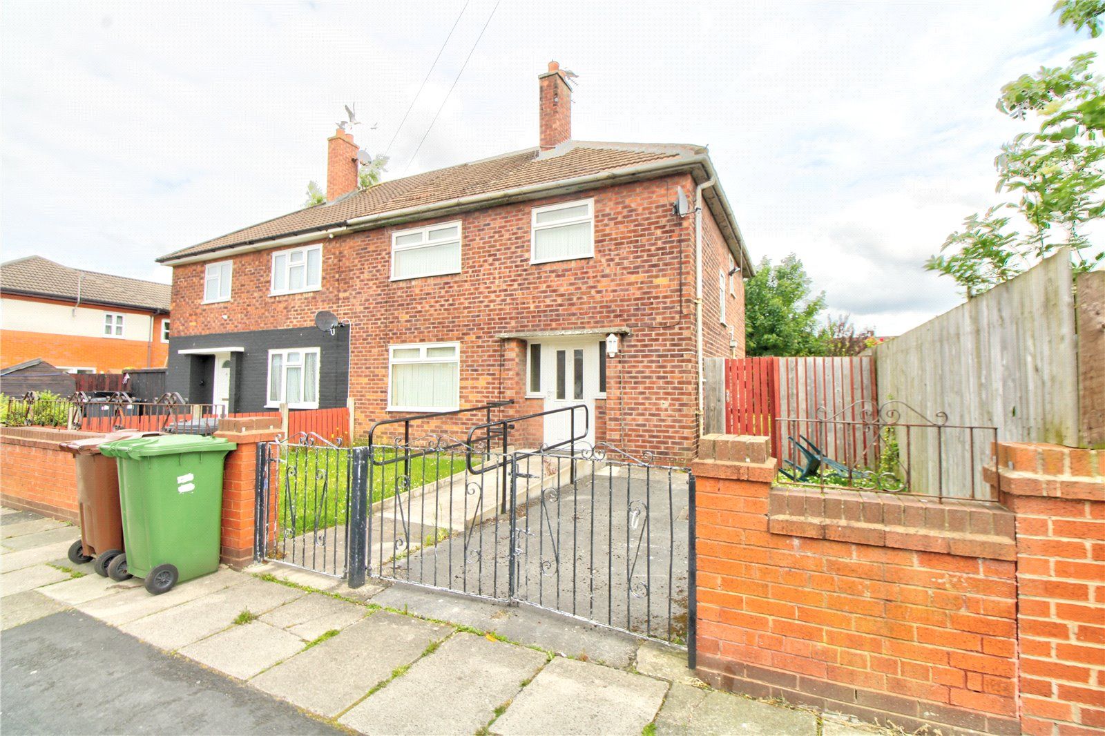 4 bed semidetached house for sale in Quigley Avenue, Netherton