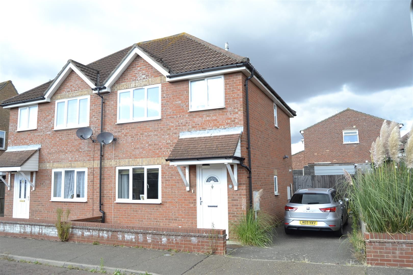 3 bed semidetached house for sale in Buxton Road, Colchester CO2 Zoopla