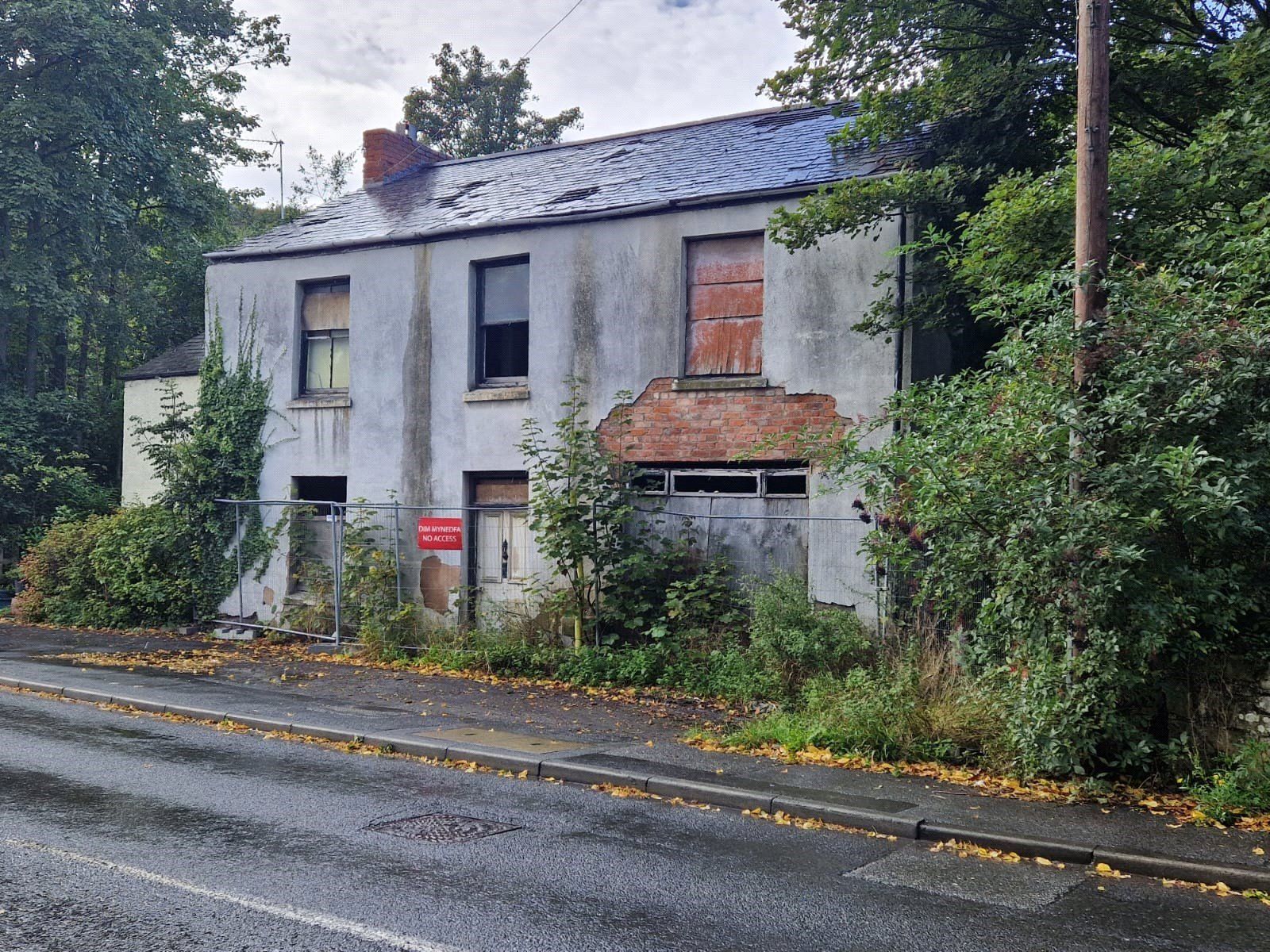 4 bed semidetached house for sale in Bridge End, Caergwrle, Wrexham