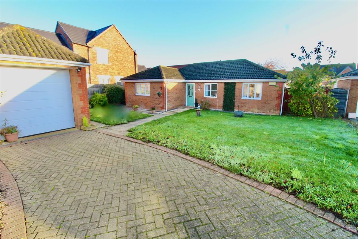 3 bed detached bungalow for sale in Ash Tree Drive, Cowbit, Spalding