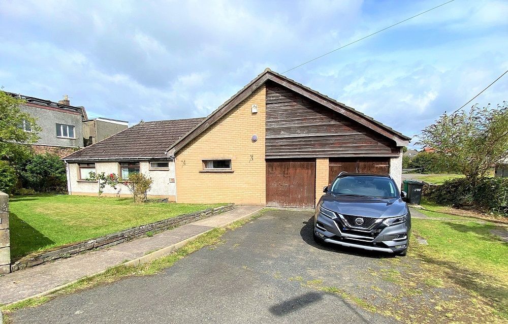 5 bed bungalow for sale in High Street, Cowdenbeath KY4 Zoopla