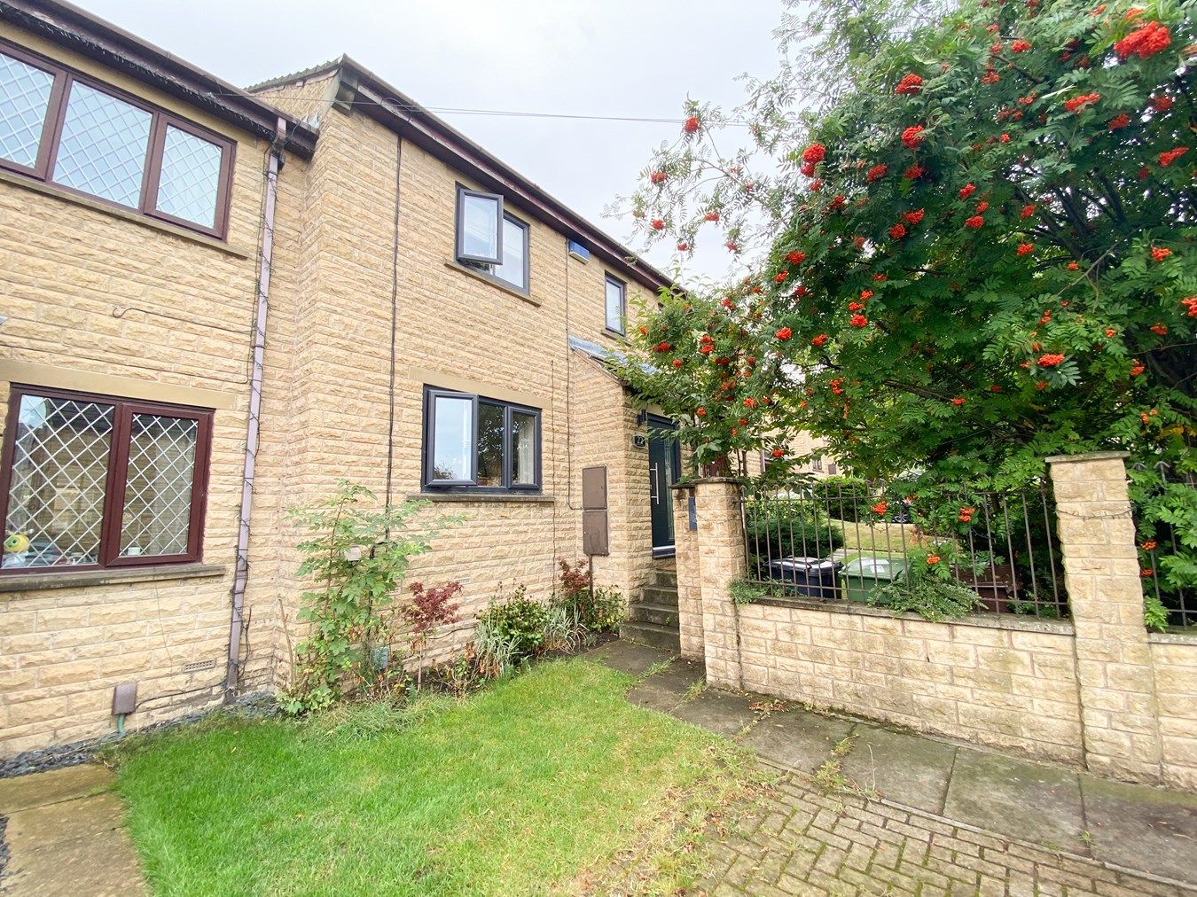 3 bed terraced house for sale in Grassmoor Fold, Honley, Holmfirth HD9