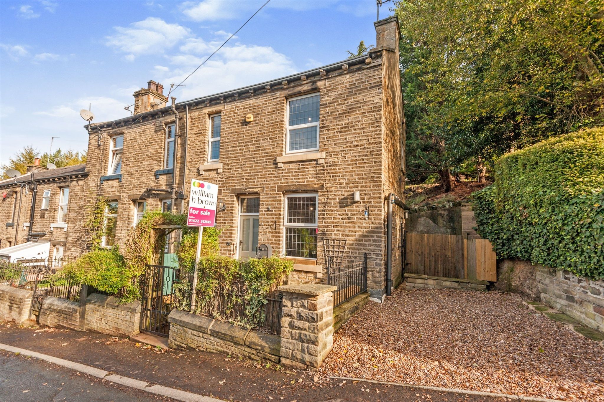 2 bed end terrace house for sale in Trooper Lane, Southowram, Halifax