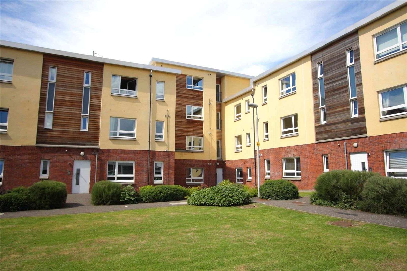 2 bed flat to rent in New Mart Place, Slateford, Edinburgh EH14 Zoopla