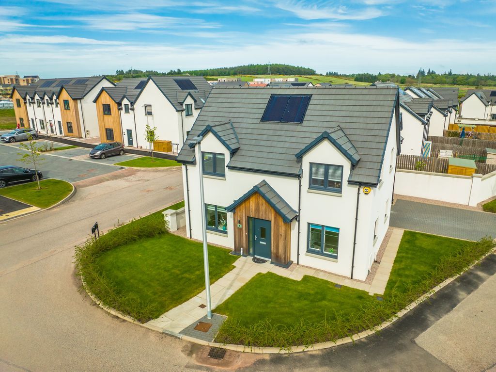 4 bed detached house for sale in Pine Tree Gardens, Aberdeen AB15 Zoopla