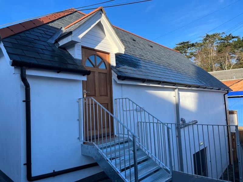 3 bed flat to rent in The Parade, Minehead TA24 Zoopla