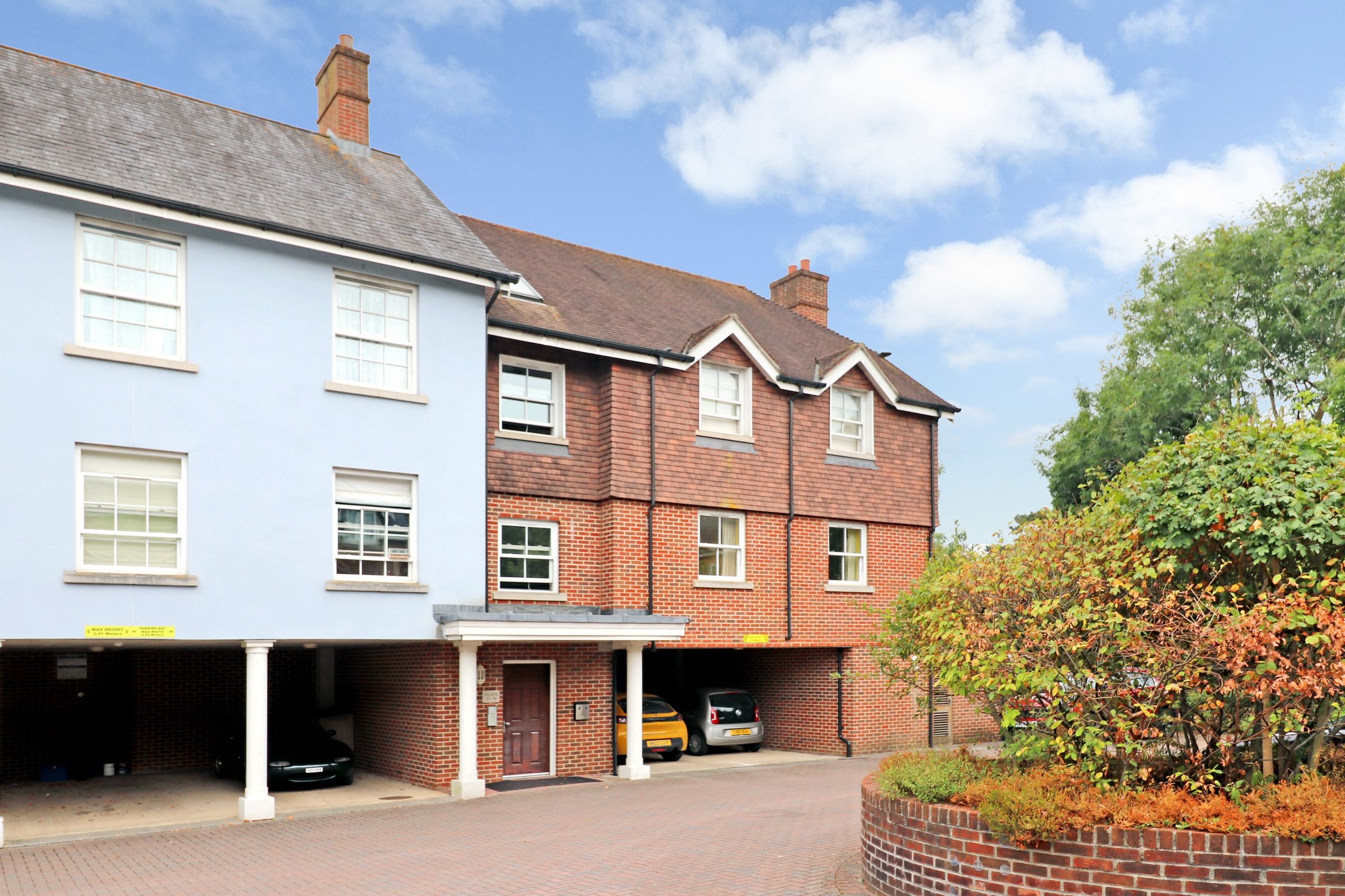 2 bed flat for sale in Elim Close, Waltham, Southampton SO32