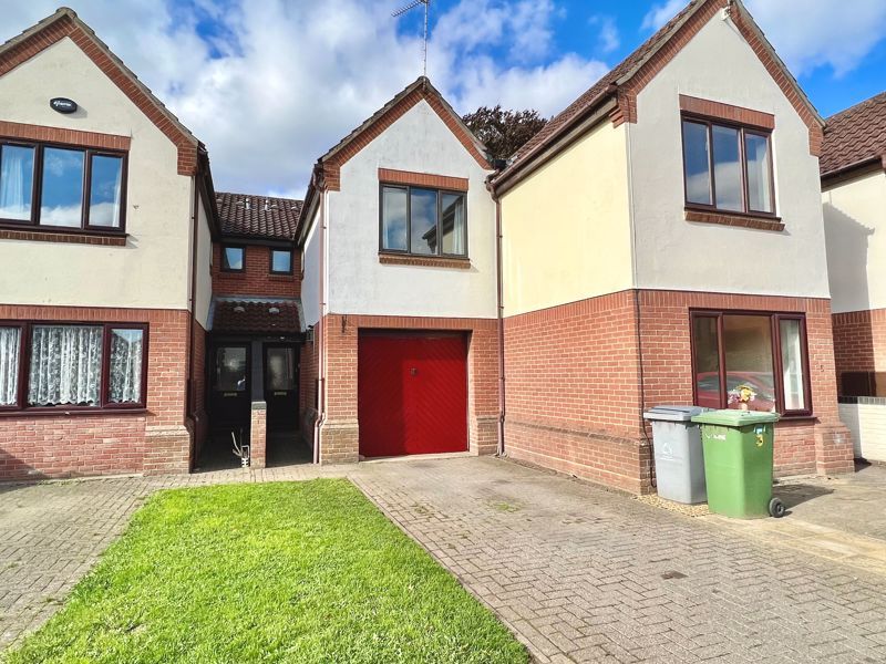 2 bed terraced house for sale in Market Manor, Acle, Norwich NR13 Zoopla