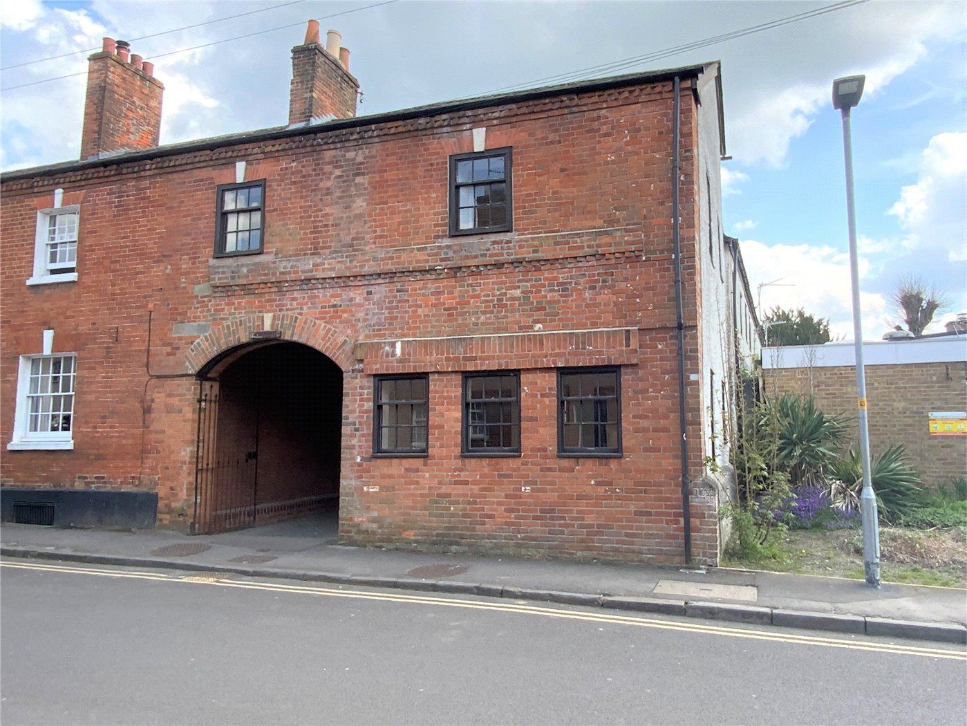 1 Magpie Mews Bridewell Street Devizes Wiltshire SN10  