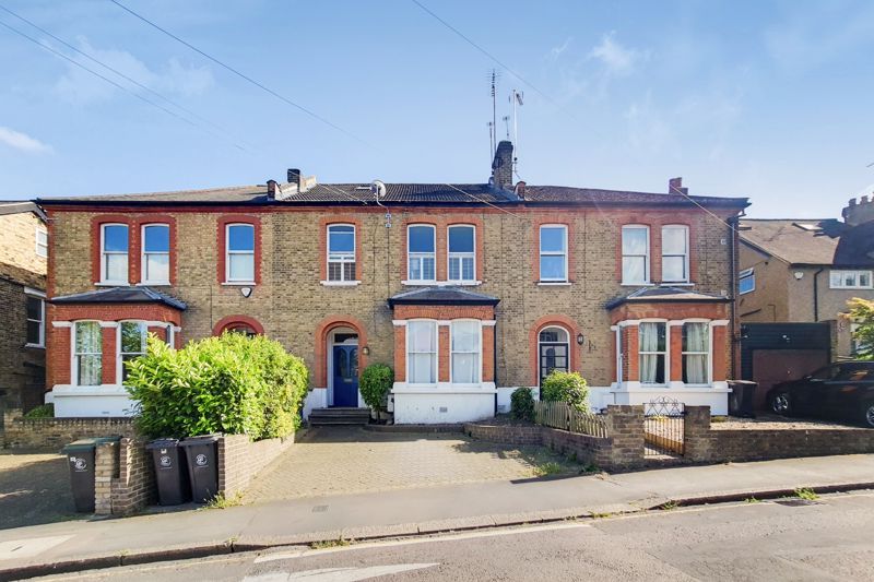 3 bed flat for sale in Westbury Lane, Buckhurst Hill IG9 Zoopla