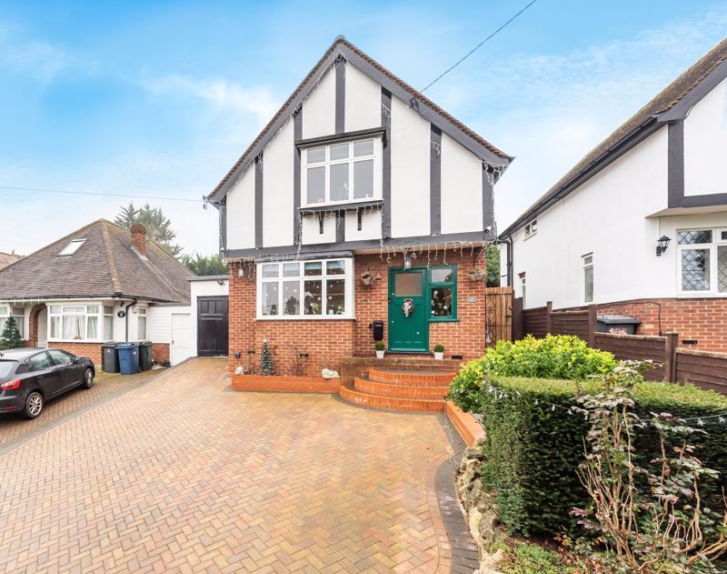 4 bed detached house for sale in New Road, High HP12 Zoopla