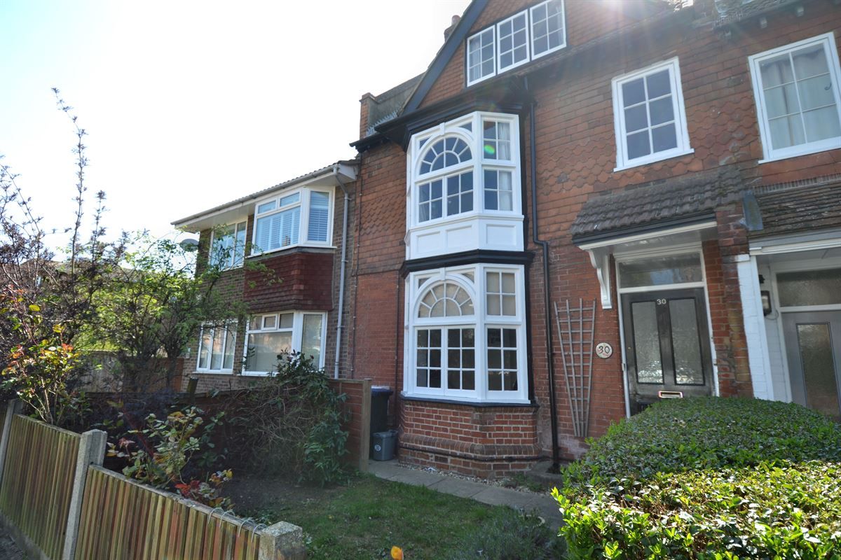 2 bed flat for sale in Tankerton Road, Tankerton, Whitstable CT5 Zoopla