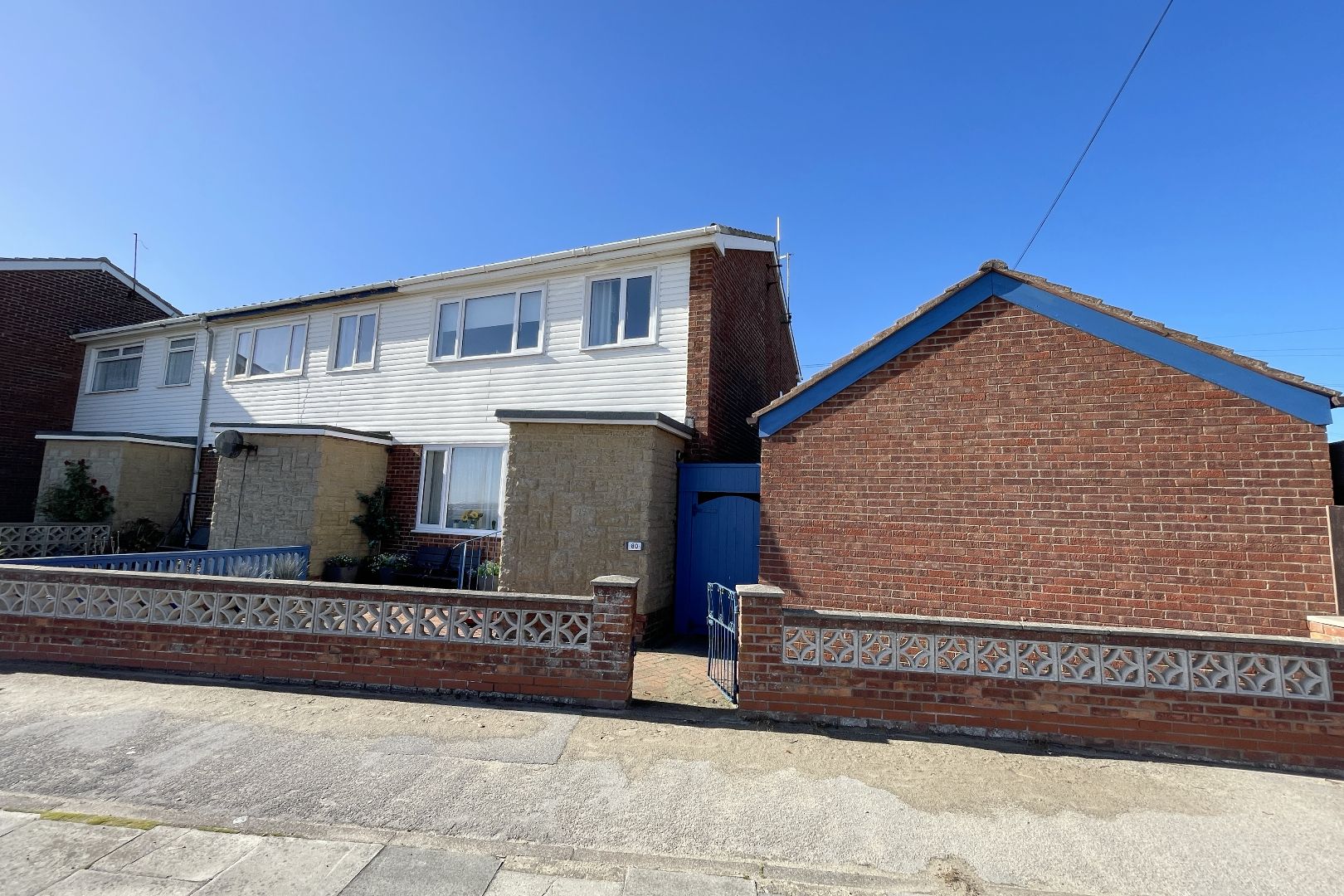 3 bed end terrace house for sale in South Promenade, Withernsea HU19