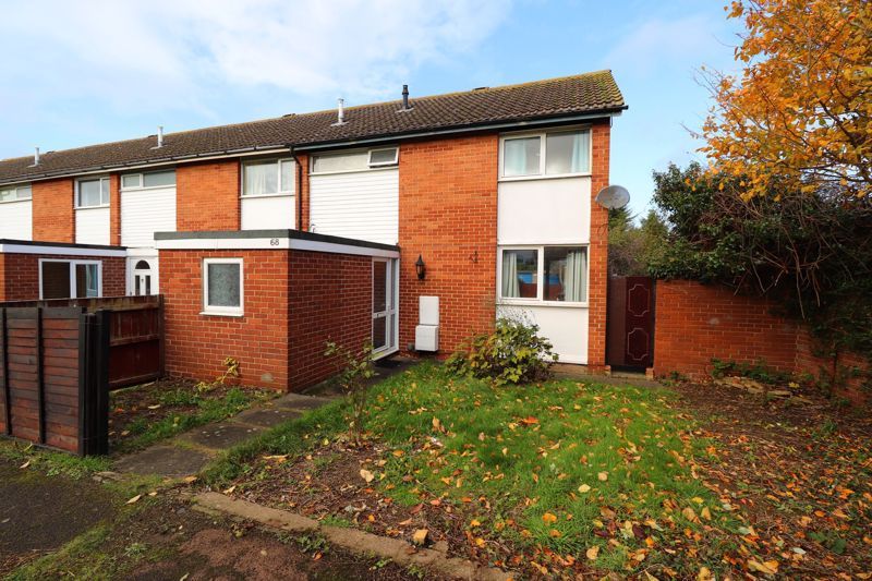 3 bed semidetached house to rent in Yew Tree Way, Churchdown