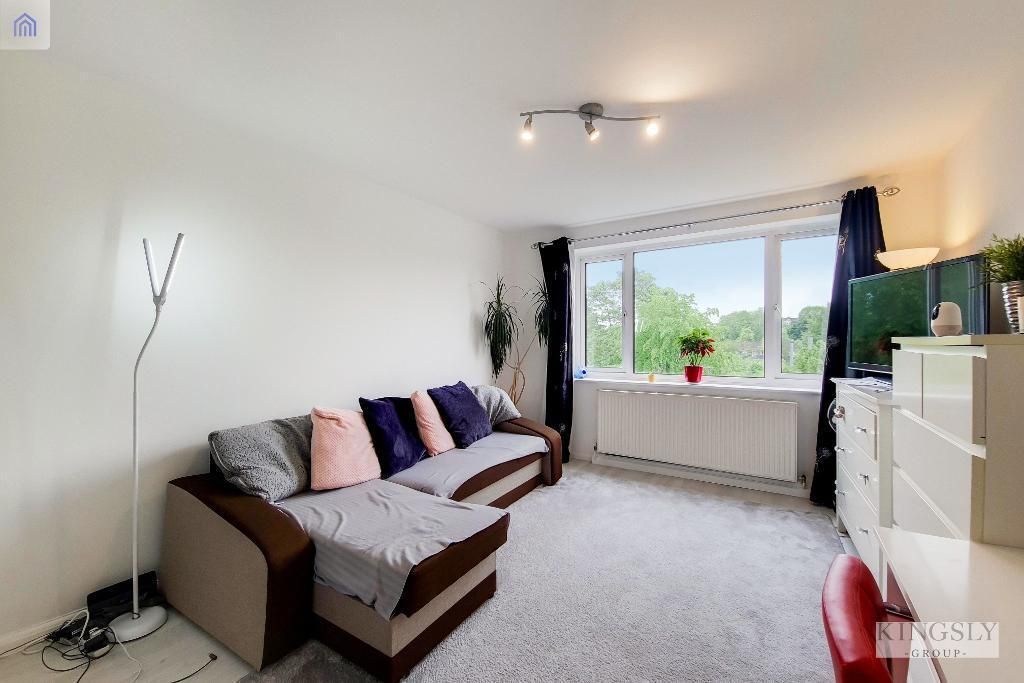 Oakleigh Road South, London, UK N11