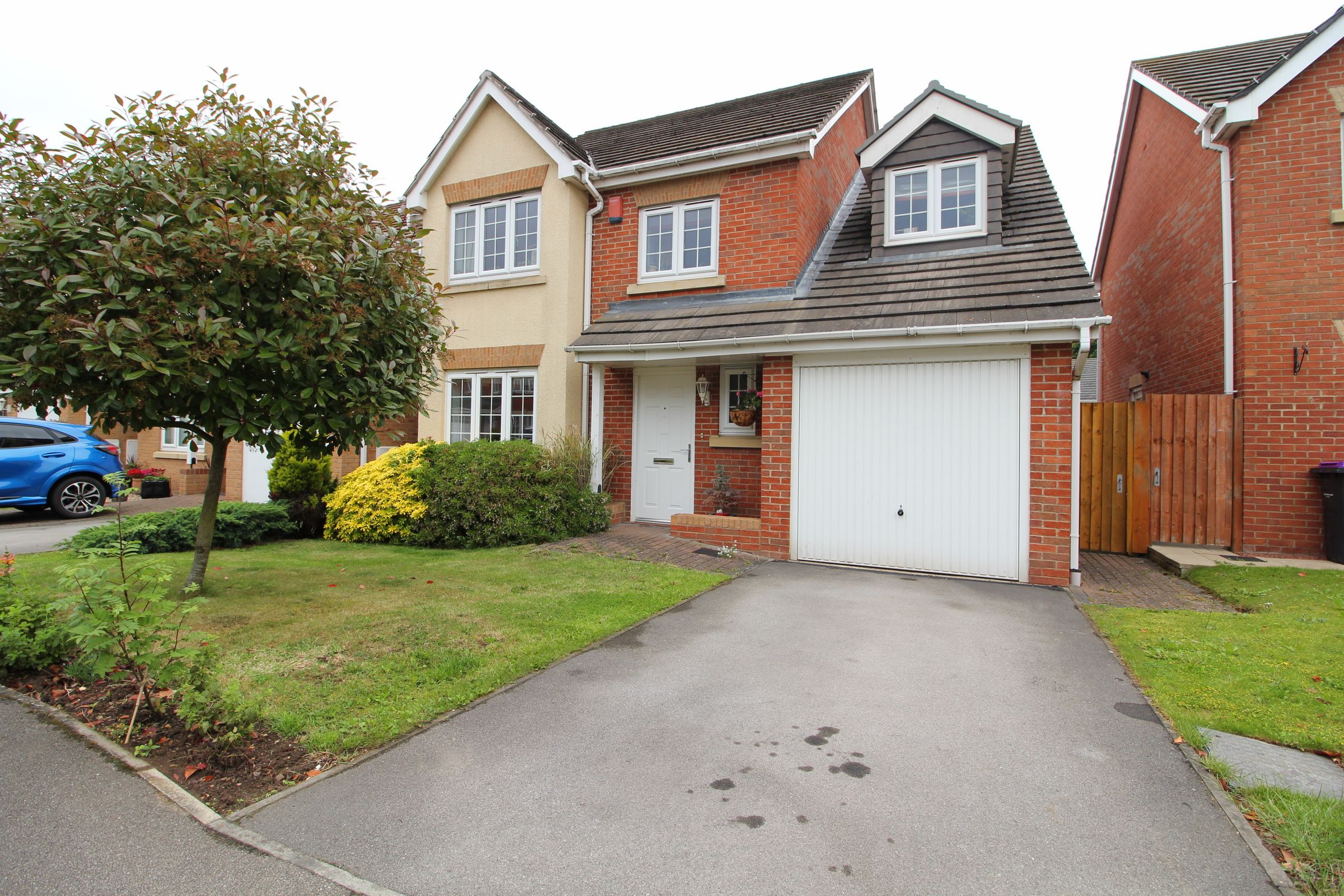 5 bed detached house for sale in Sunningdale Way, Gainsborough DN21