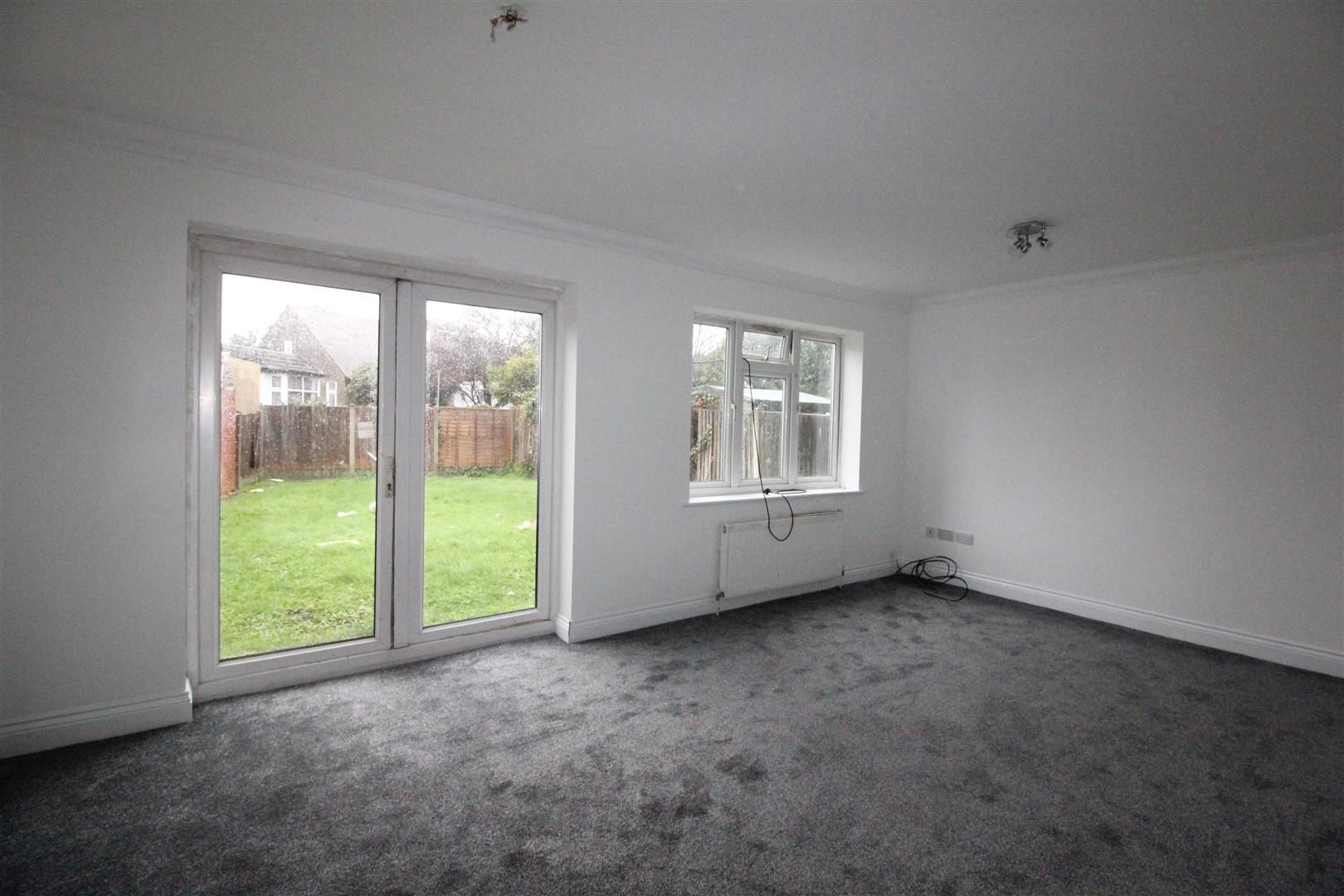 4 bed semidetached house for sale in Goodmayes Lane, Goodmayes, Ilford