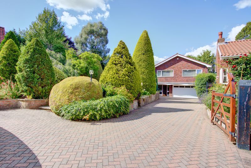 4 bed detached house for sale in Egglescliffe Court, Butts Lane