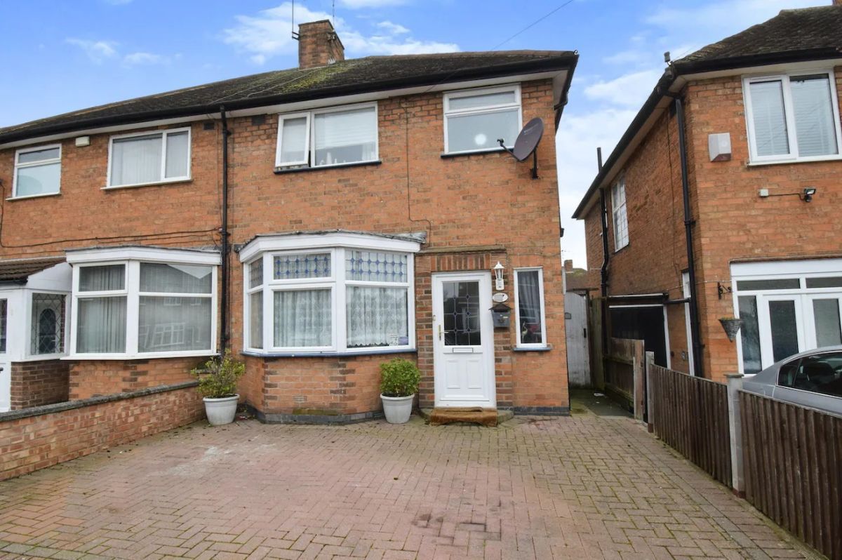 3 bed semidetached house to rent in Averil Road, Leicester LE5 Zoopla