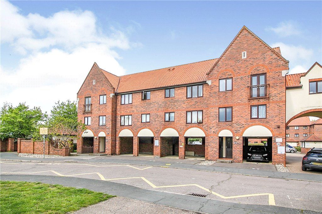1 bed flat for sale in Tynedale Square, Highwoods, Colchester CO4 Zoopla