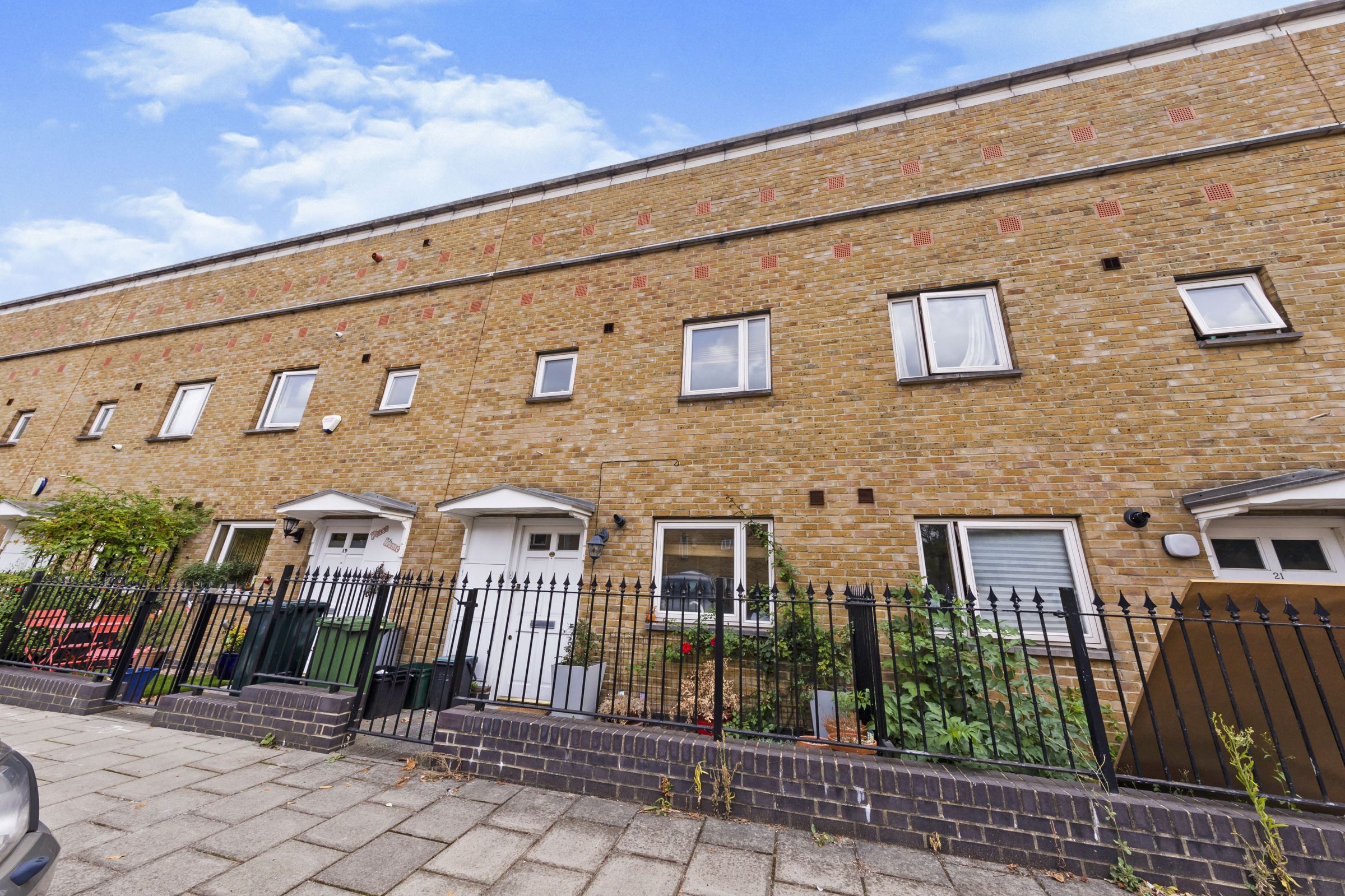 2 bed terraced house for sale in Gladstone Mews, London SE20 Zoopla
