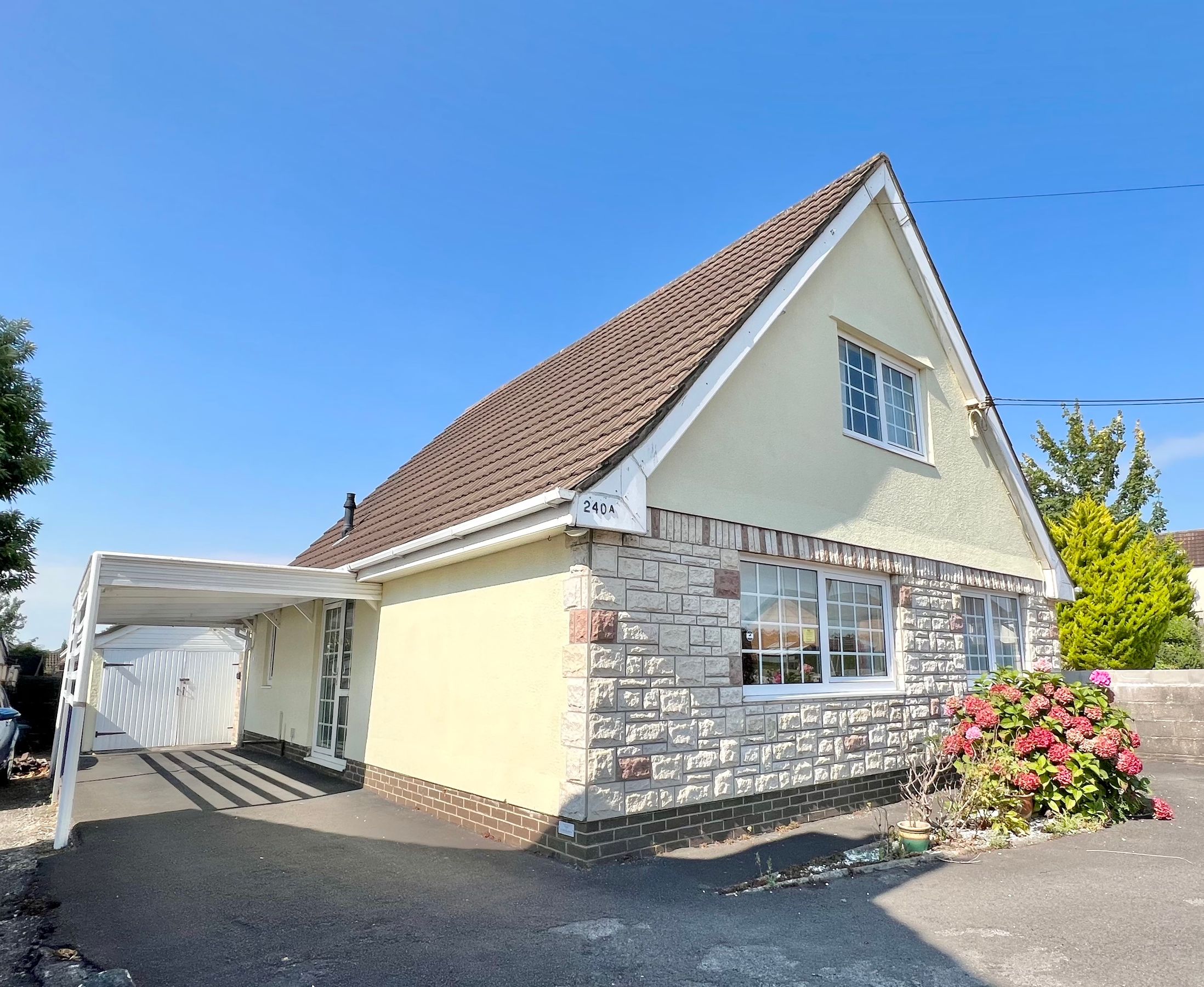 3 bed detached bungalow for sale in Newport Road, Caldicot