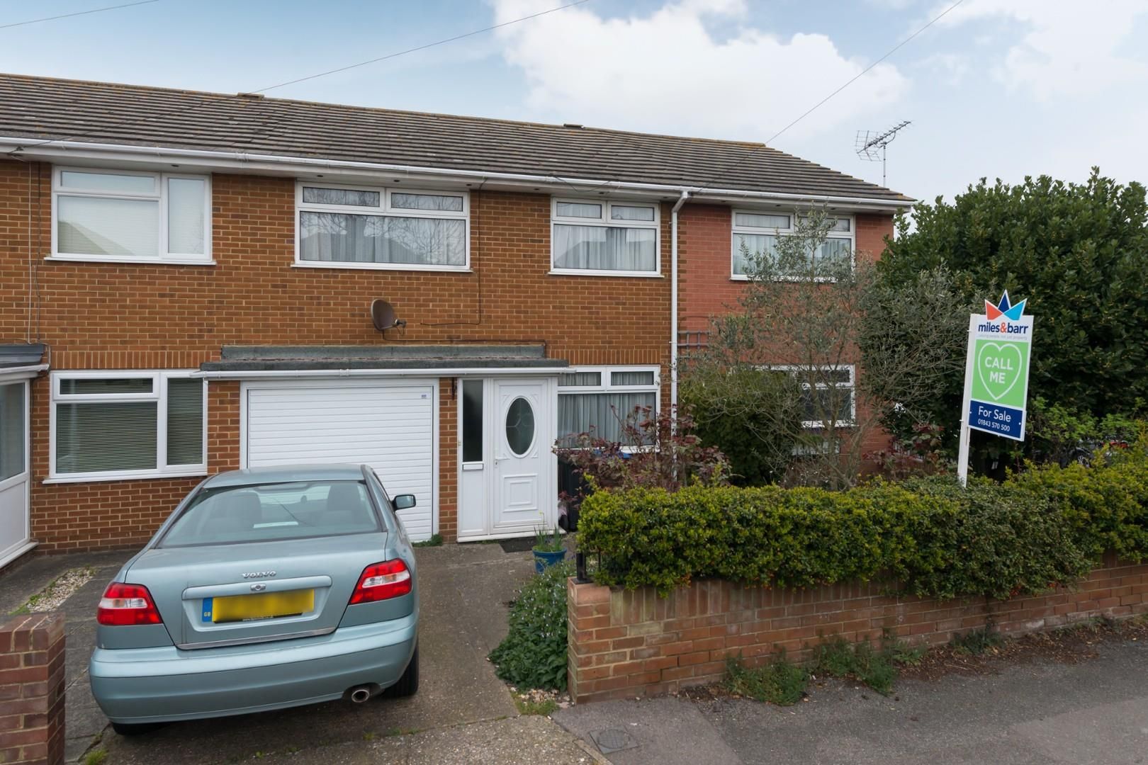 4 bed end terrace house for sale in Station Approach Road, Ramsgate